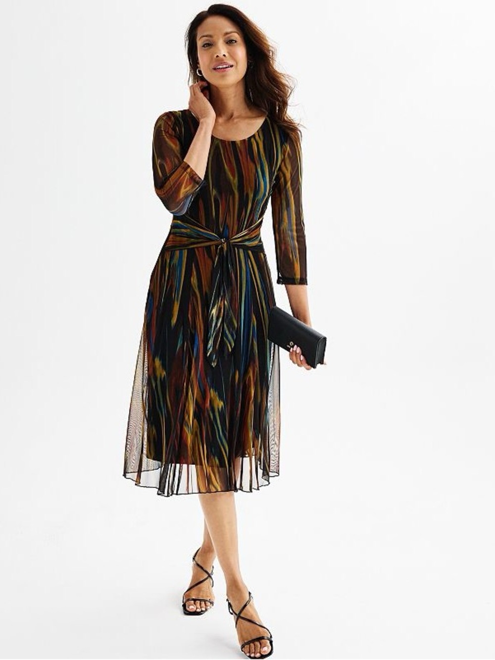 Connected APPEAL long-sleeved knot dress.